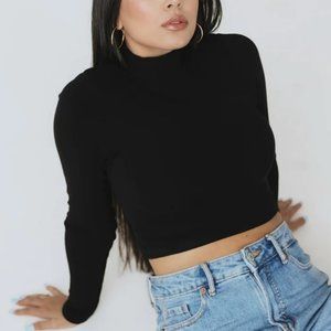 NWT Klassy Network Turtleneck Long Sleeve Crop (L) - Black ORIGINAL PACKAGING